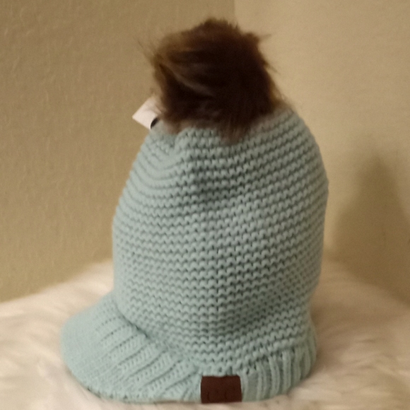 Rimmed Aqua Knitted Hat with Faux Fur Pompom… - Picture 4 of 16
